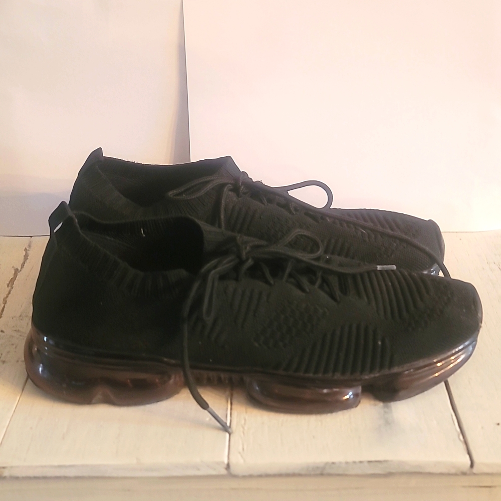 Edison size 11 black sneakers mens